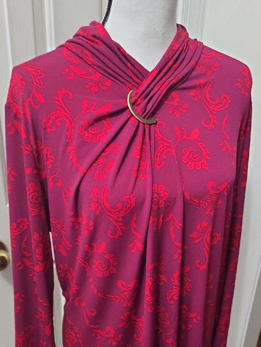 LIZ CLAIBORNE WOMEN'S PETITE LONG SLEEVES MAGENTA FANCY EMBELLISHED BLOUSE PXL - Picture 3 of 17